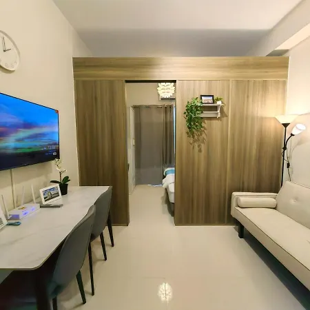 1Br Condotel With Balcony At Fame Residences #Fm51-1